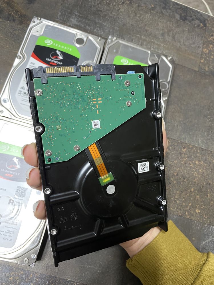 Продам винчестер, Жорсткий диск, HDD Seagate 8TB