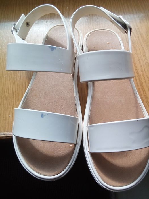 Босоніжки жіночі.