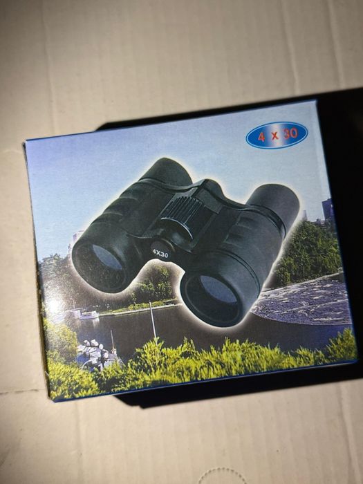 Binóculos novos 4x30