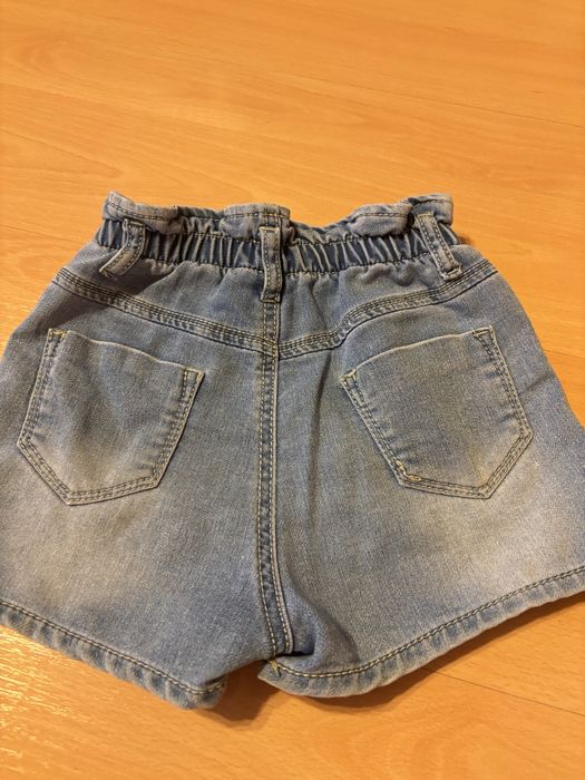 Świetne spodenki dla dziewczynki r. 116