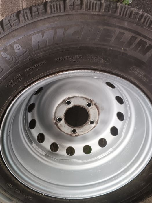 Продам запасне коліща 215/75 R 16C
