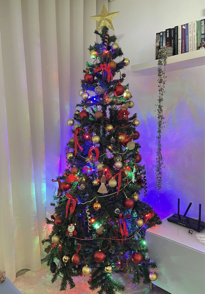 Pinheiro de natal com decoração