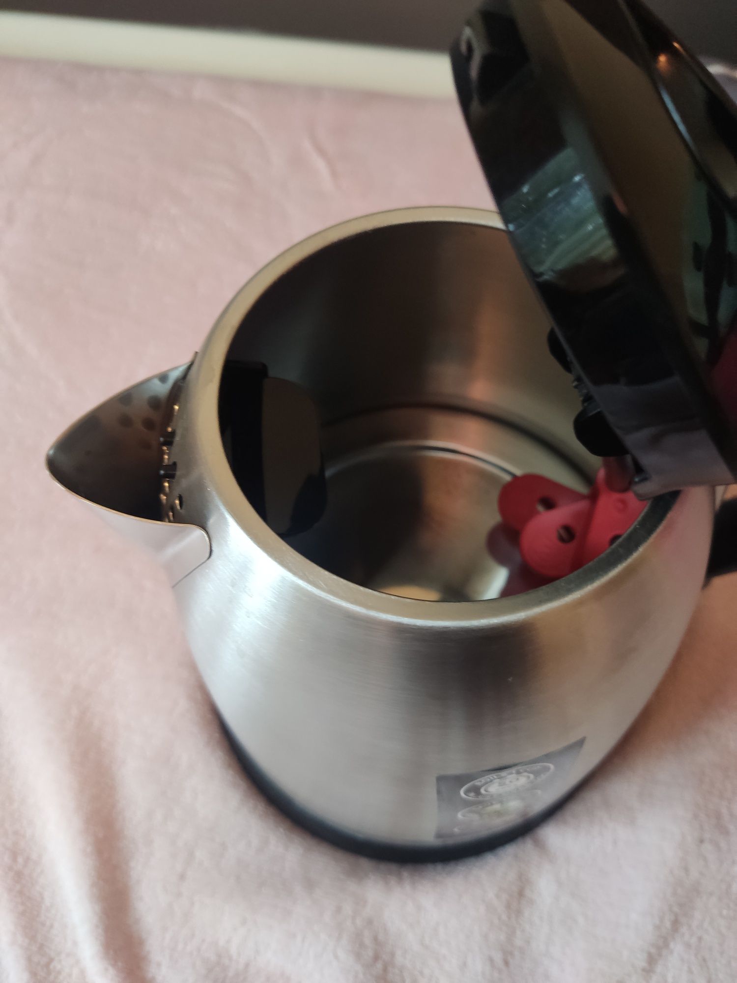 Czajnik elektryczny Russell Hobbs