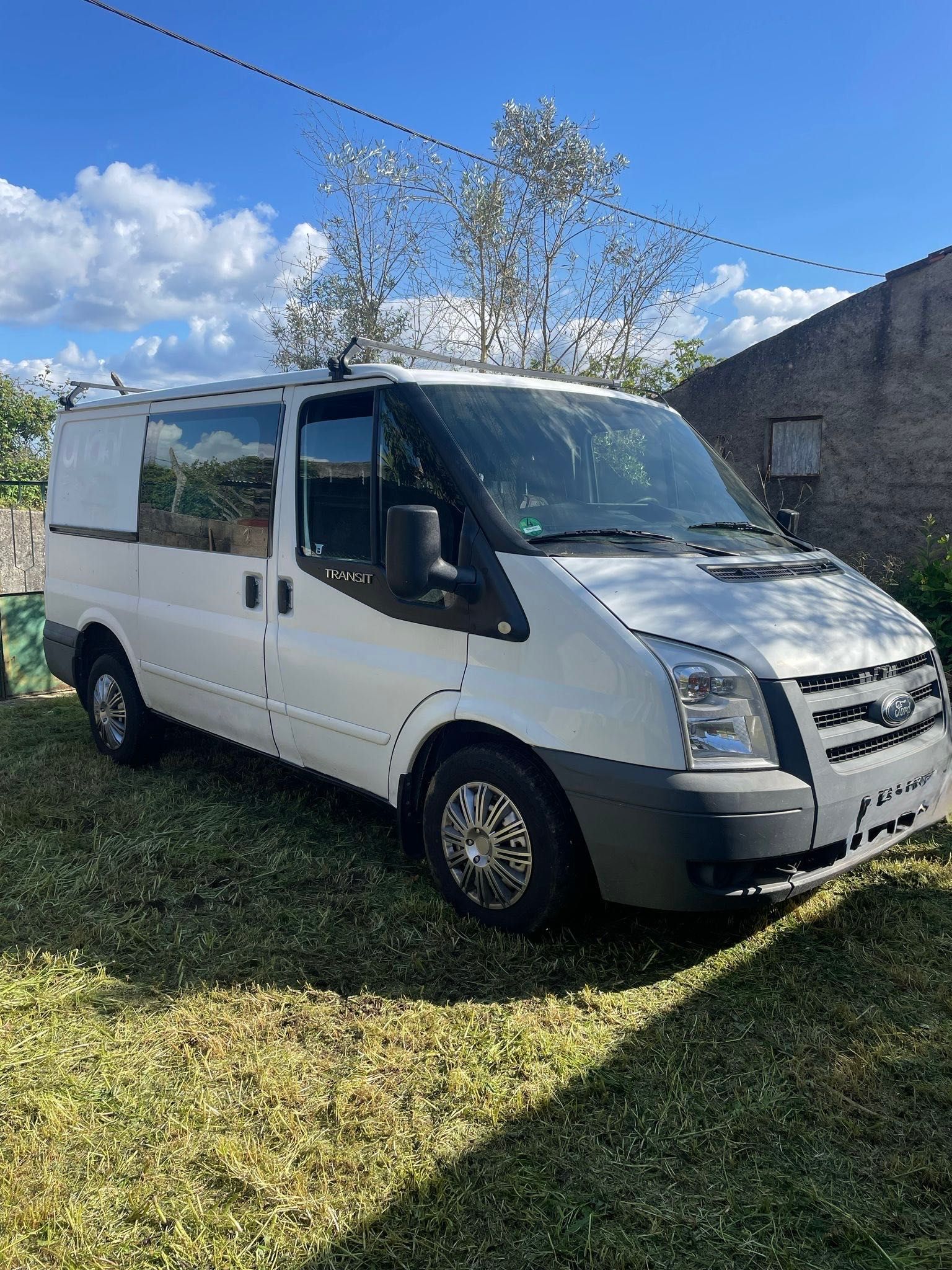 Ford Transit 2.2 à venda – carrinha de trabalho