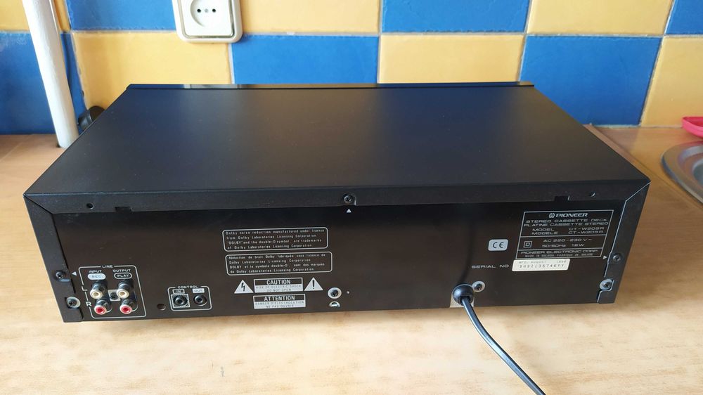 Кассетная дека Pioneer CT-W205R
Double Cassette Deck (1996)