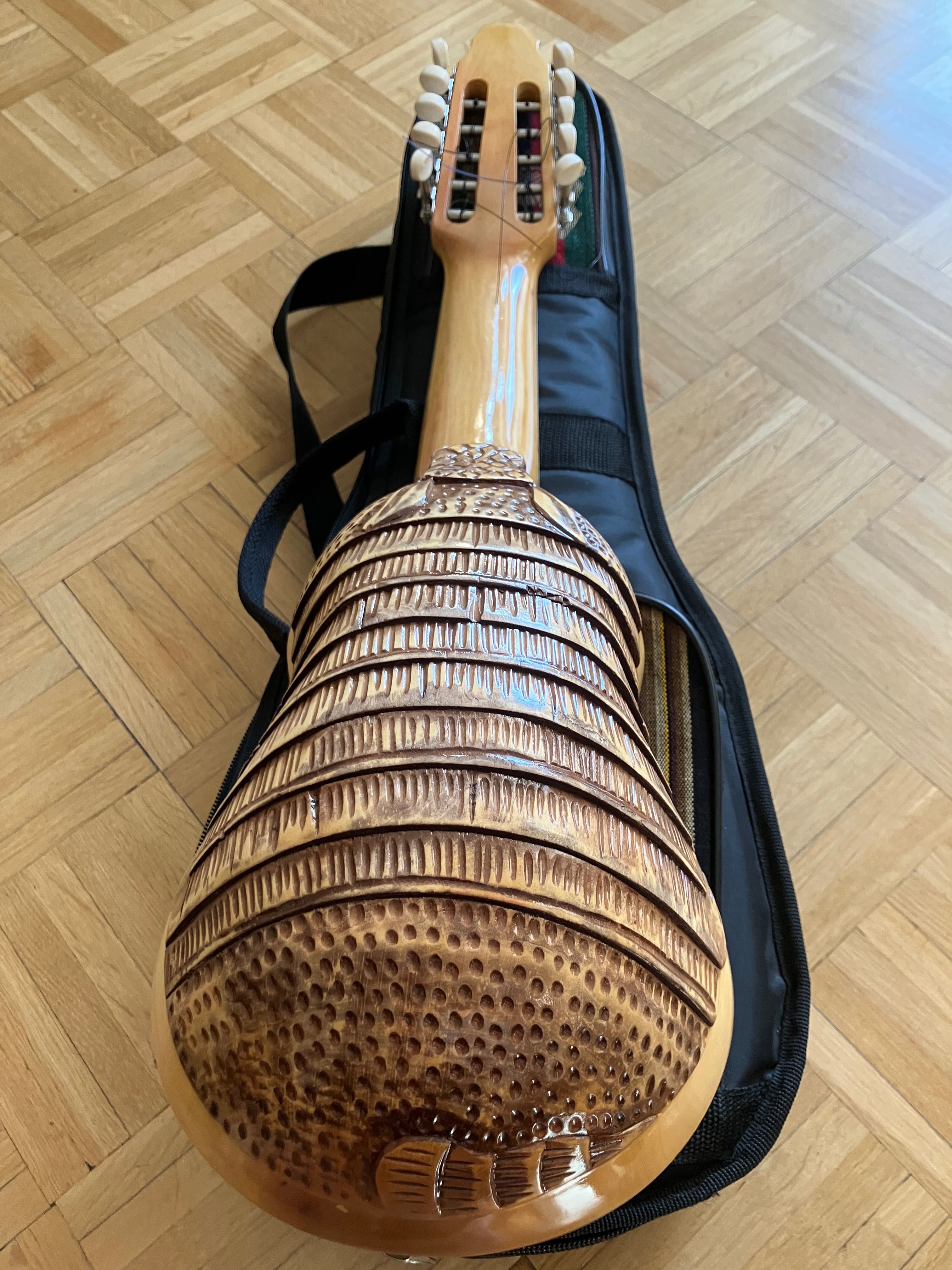 CHARANGO - Andyjski instrument, ręcznie rzeźbione. Nowe