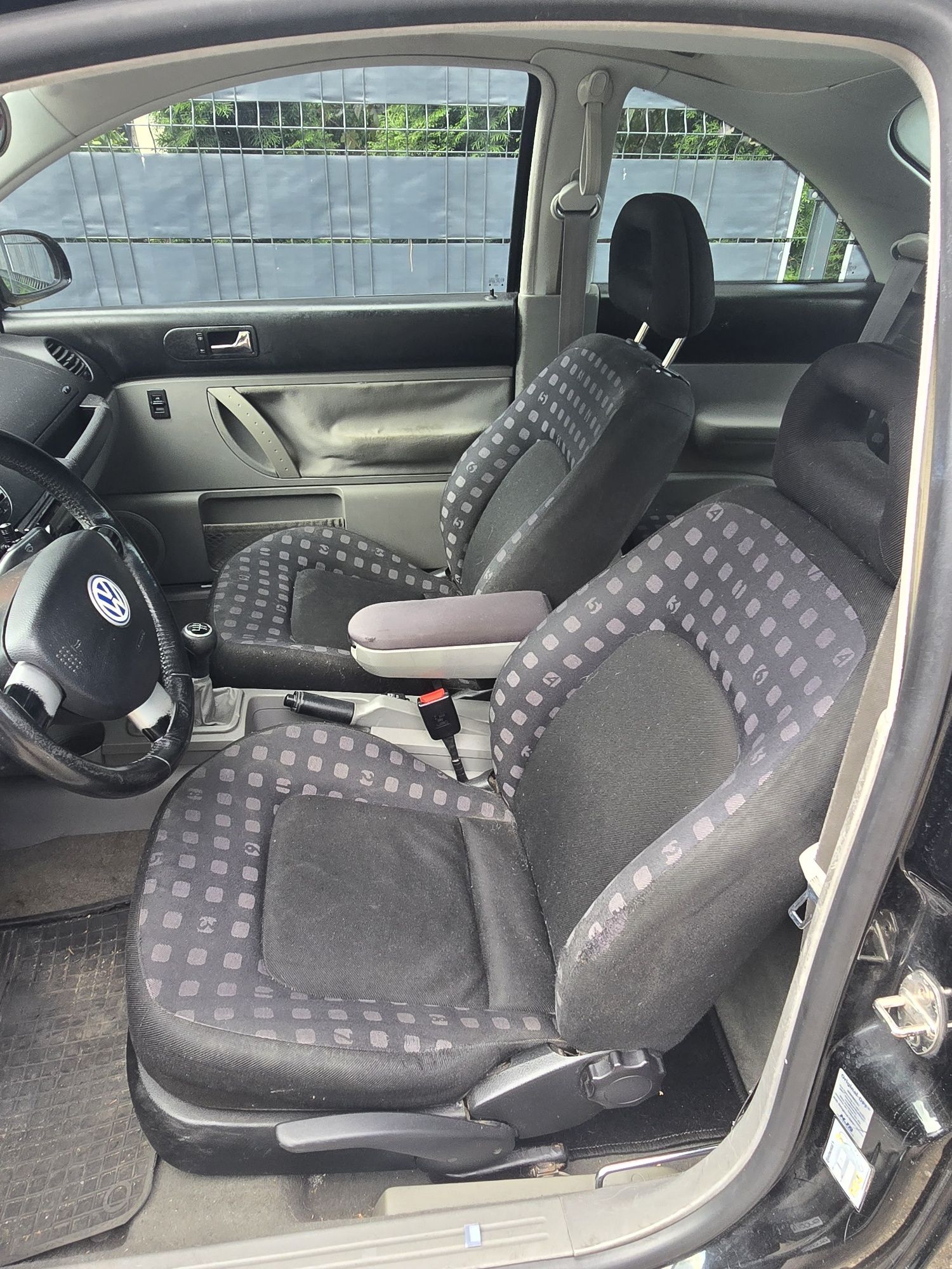 Volkswagen new beetle