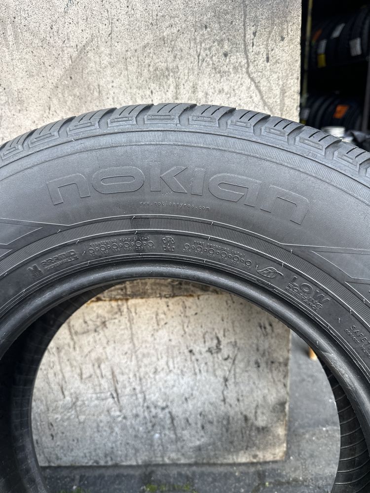 Opony letnie nokian 225/75r16c