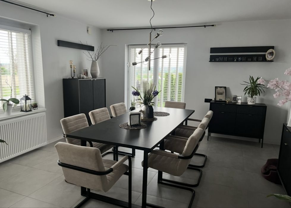 Sprzedam komplet komód z stolikiem do salonu meble