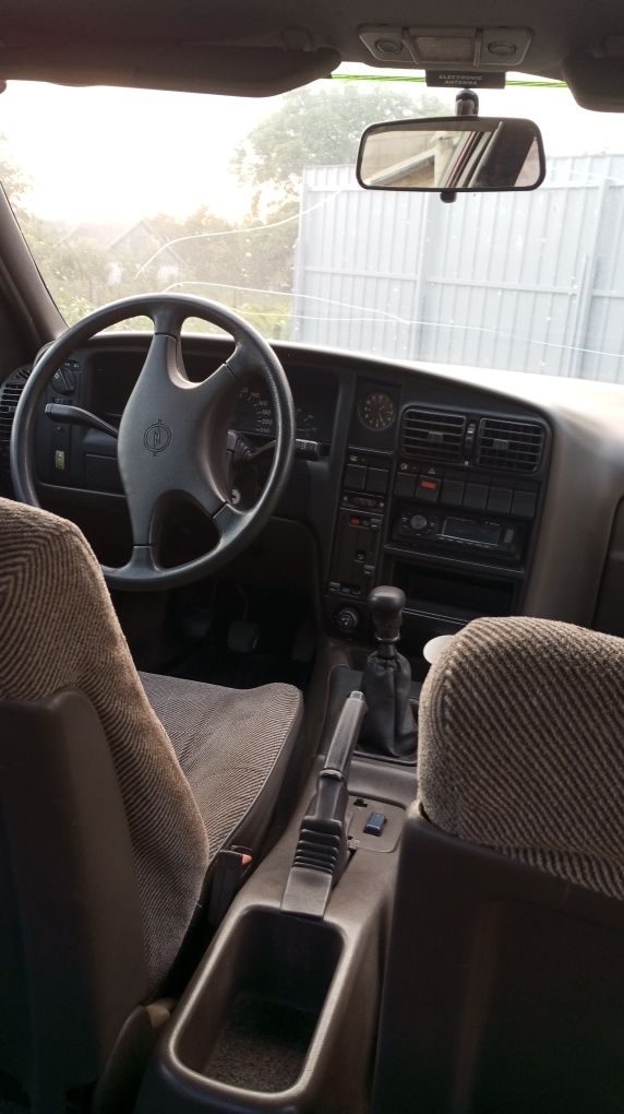 Продам Opel omega 2.0