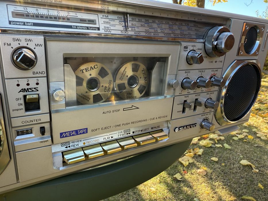 Продам магнитолу Sanyo M-7900K