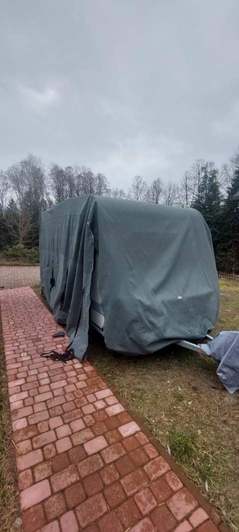 Pokrowiec , plandeka na przyczepe kempingową