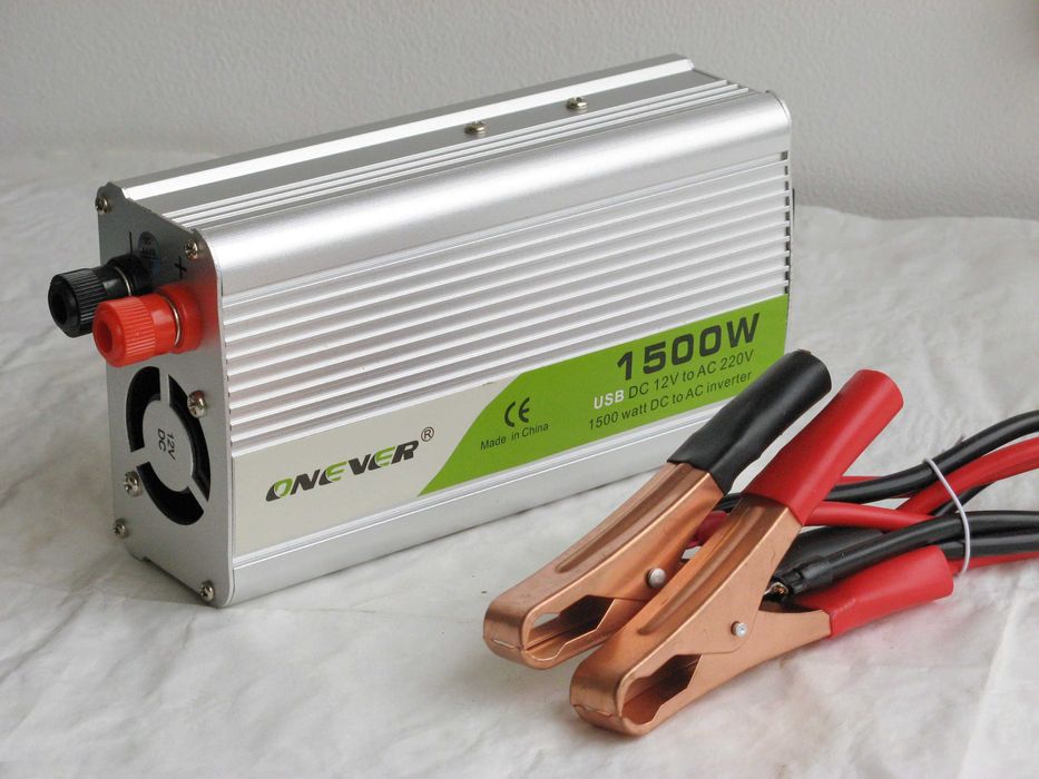 Инвертор 1500Вт с USB-выходом Преобразователь 12 - 220В