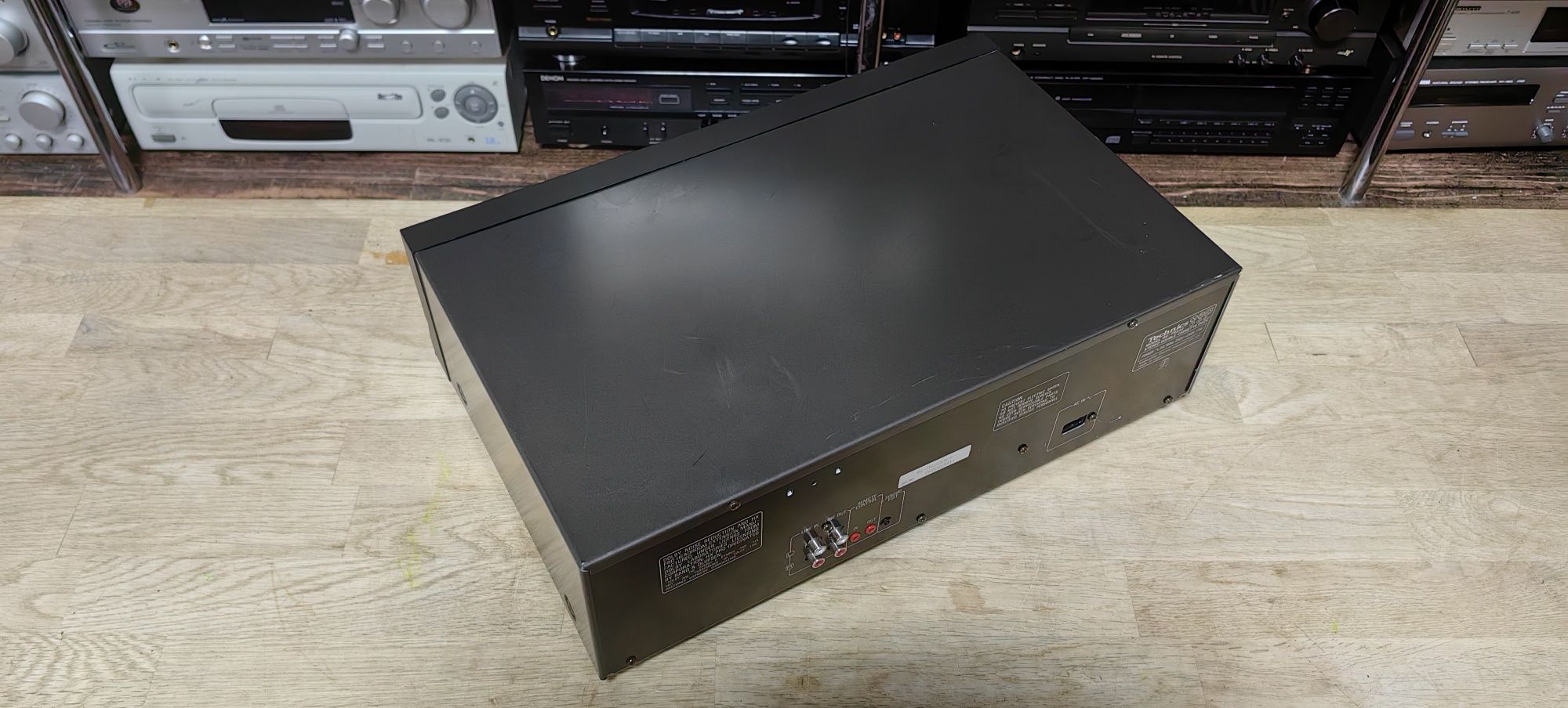 Касетний програвач Technics RS-TR232