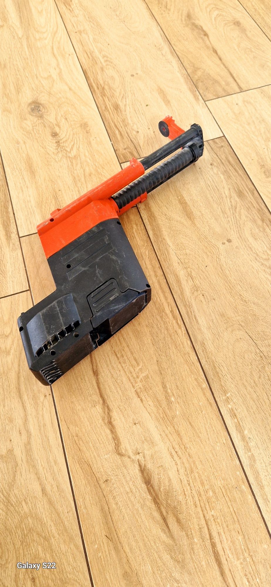 Odsysacz/odkurzacz pyłu marki HILTI