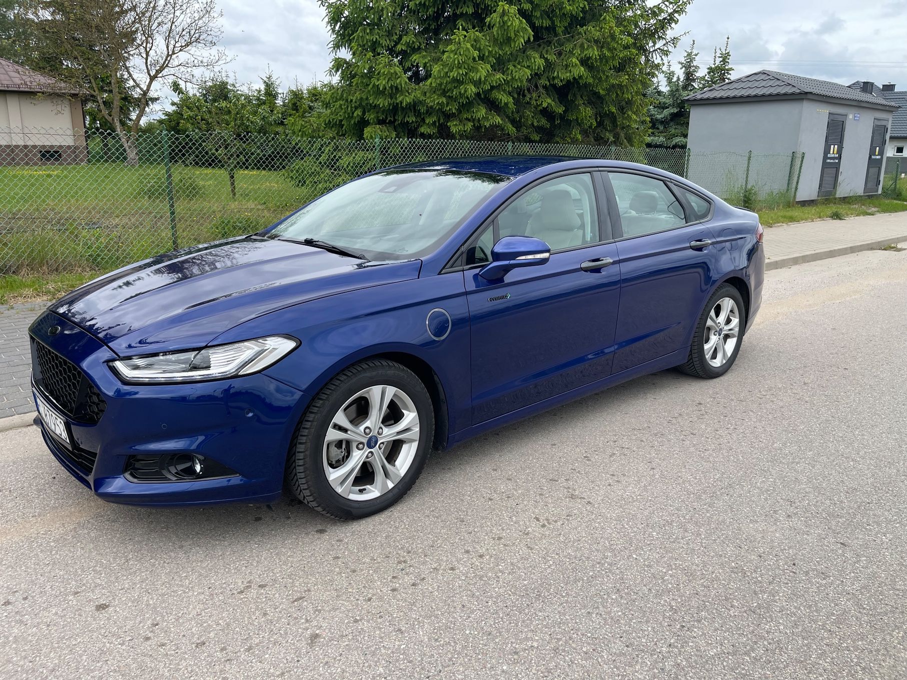 Ford Mondeo Fusion PHEV Hybrid Titanium Apple CarPlay Android Auto