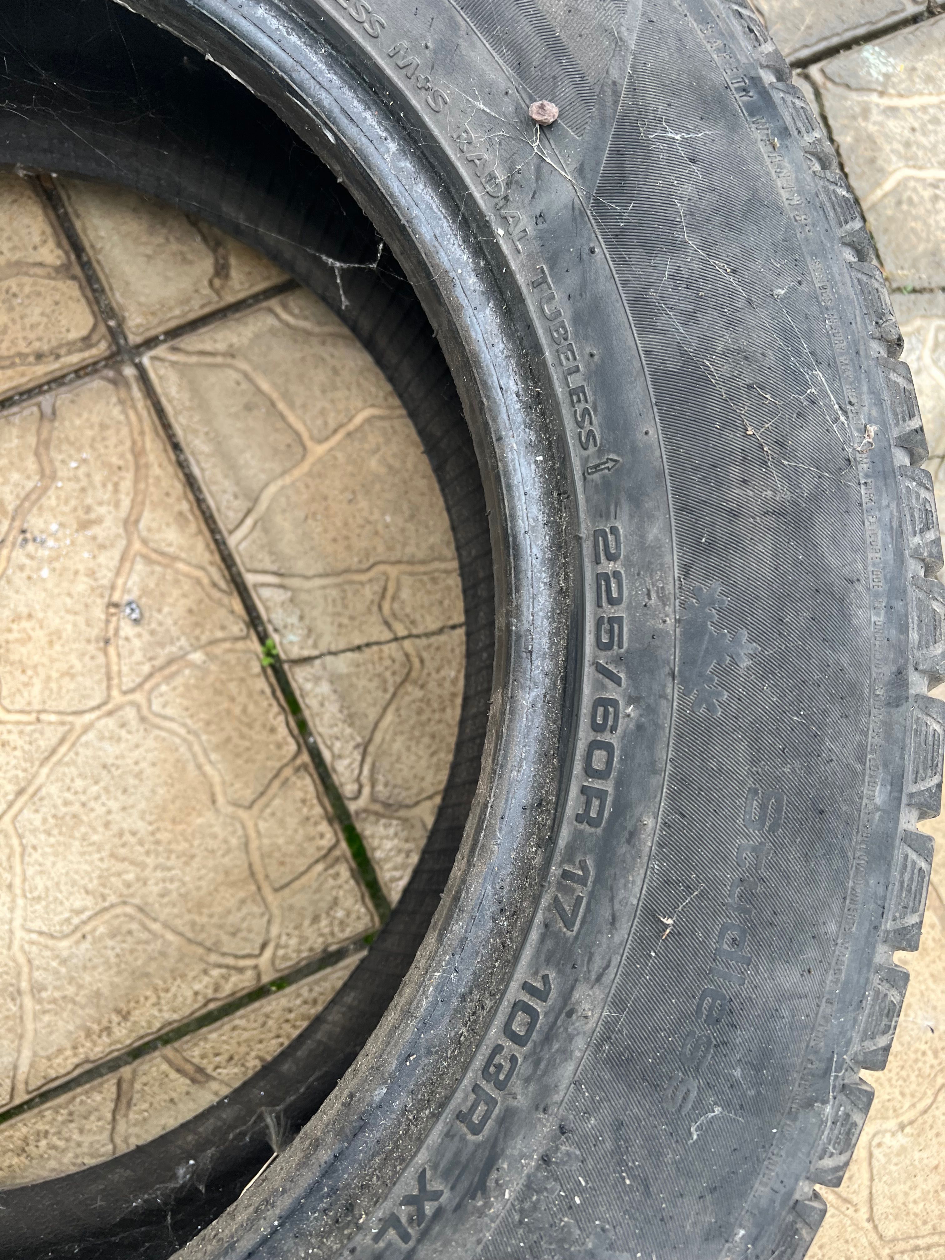 Резина зимова KUHMO 225/60/R17 Б/У