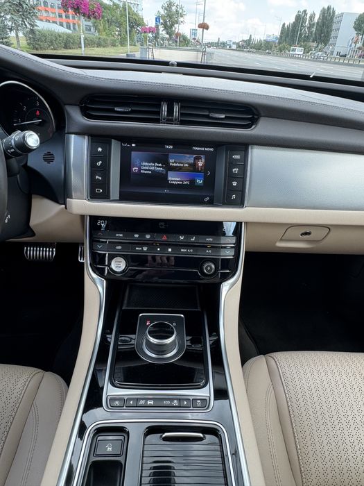 JAGUAR XF 2016р.в. Офіційна 2.0d ,Один власник з салона