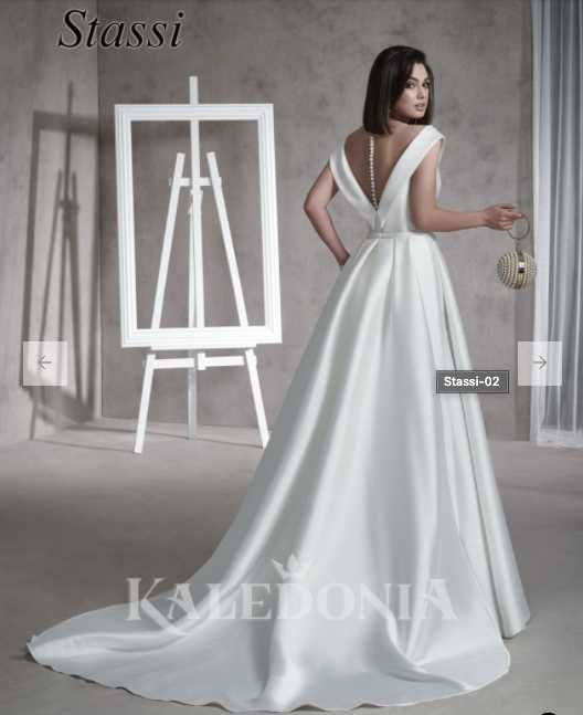 Elegancka suknia ślubna Kaledonia 2021