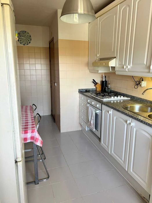 Arrenda-se T3 Monte da Caparica