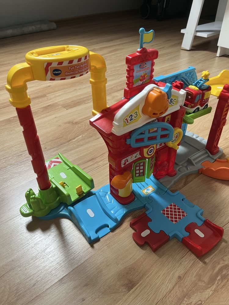 Sprzedam Remiza strażacka VTech Tut Tut