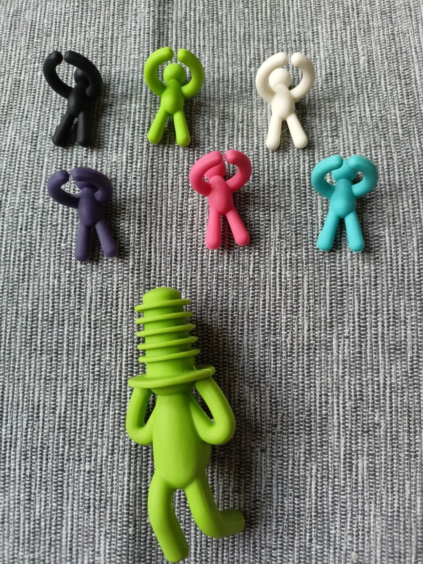 Zestaw do butelki. Korek i znaczniki na kieliszki.