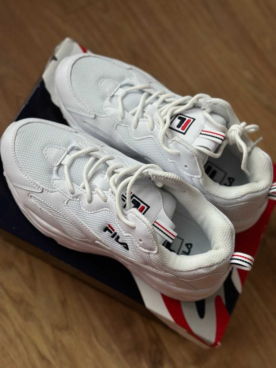 Damskie buty Fila Ray Tracer - białe, rozmiar EUR 38