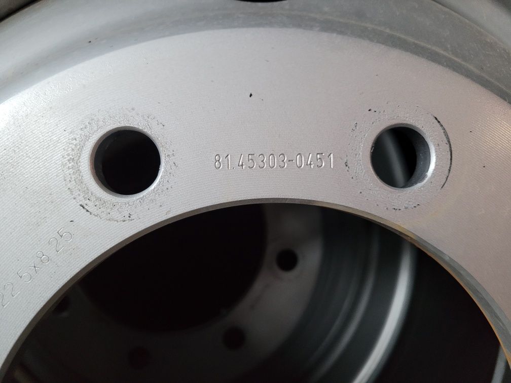 Nowe felgi ciężarowe 22,5 8.25x22,5 MAN TGM 4x4 8 otworów et122 F VAT