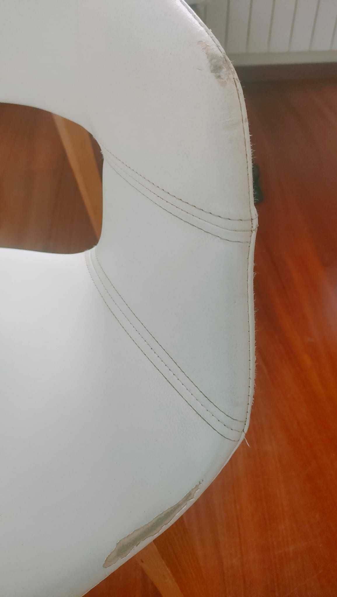 6 Cadeiras mesa jantar brancas marca JYSK