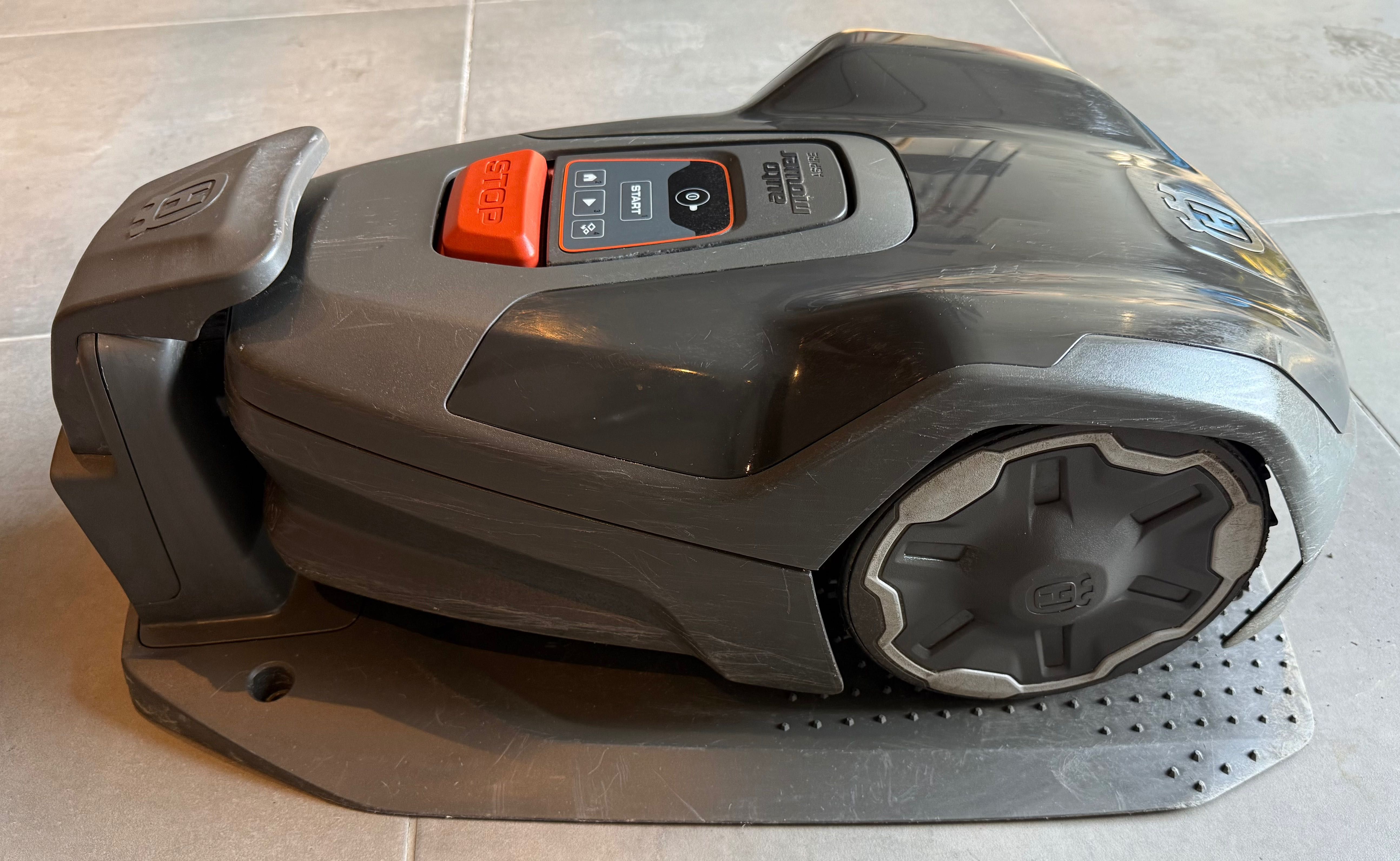 Husqvarna Auromover Aspire R4 - gwarancja do 14.06.2026 r.