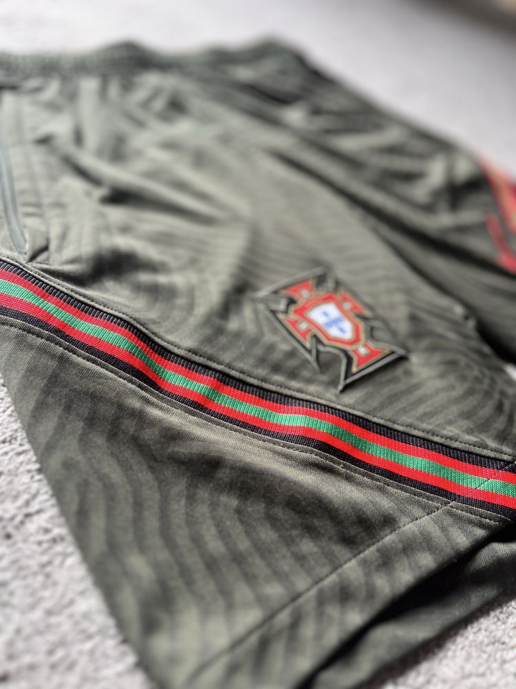 Calcoes de treino da selecao 2020/2021