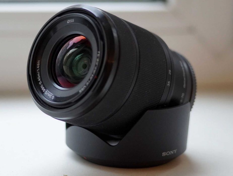 Sony FE 28-70mm f/3.5-5.6 OSS