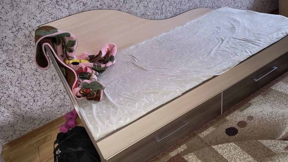 Продам ліжко б/у