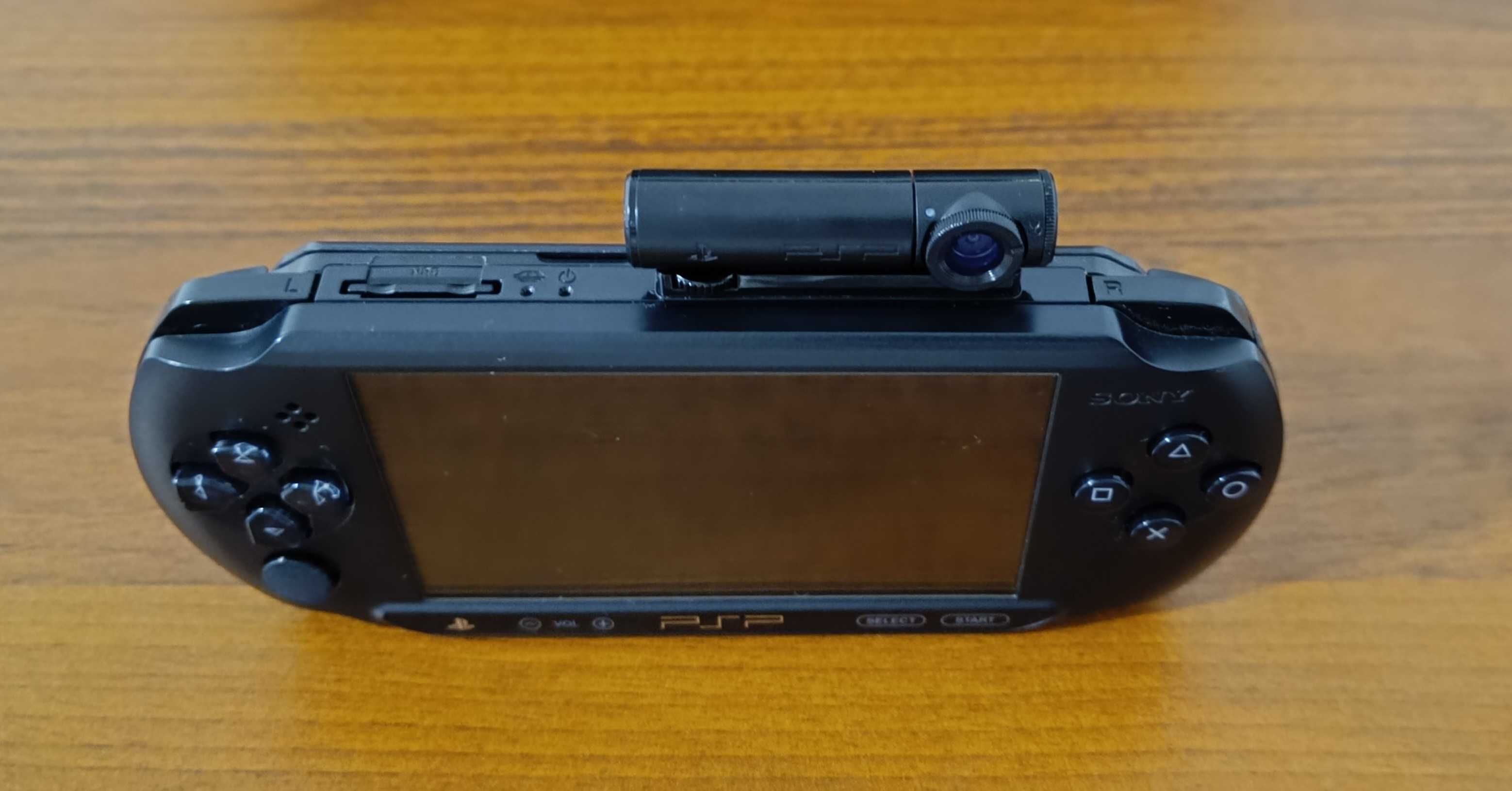 PSP-E1004 + 4 gry + Kamera + Karta Pamięci 8GB + Pokrowiec