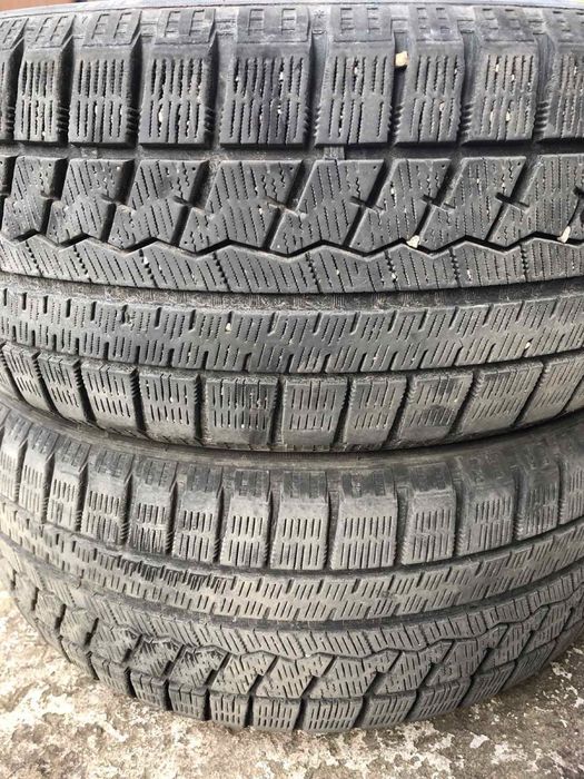 Зимова резина 205/50 R17