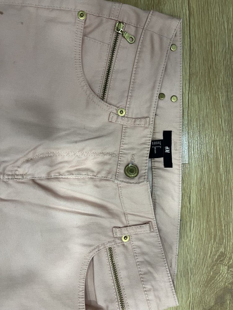 2x spodnie, Mohito pudrowy róż  i H&M czarne. 36