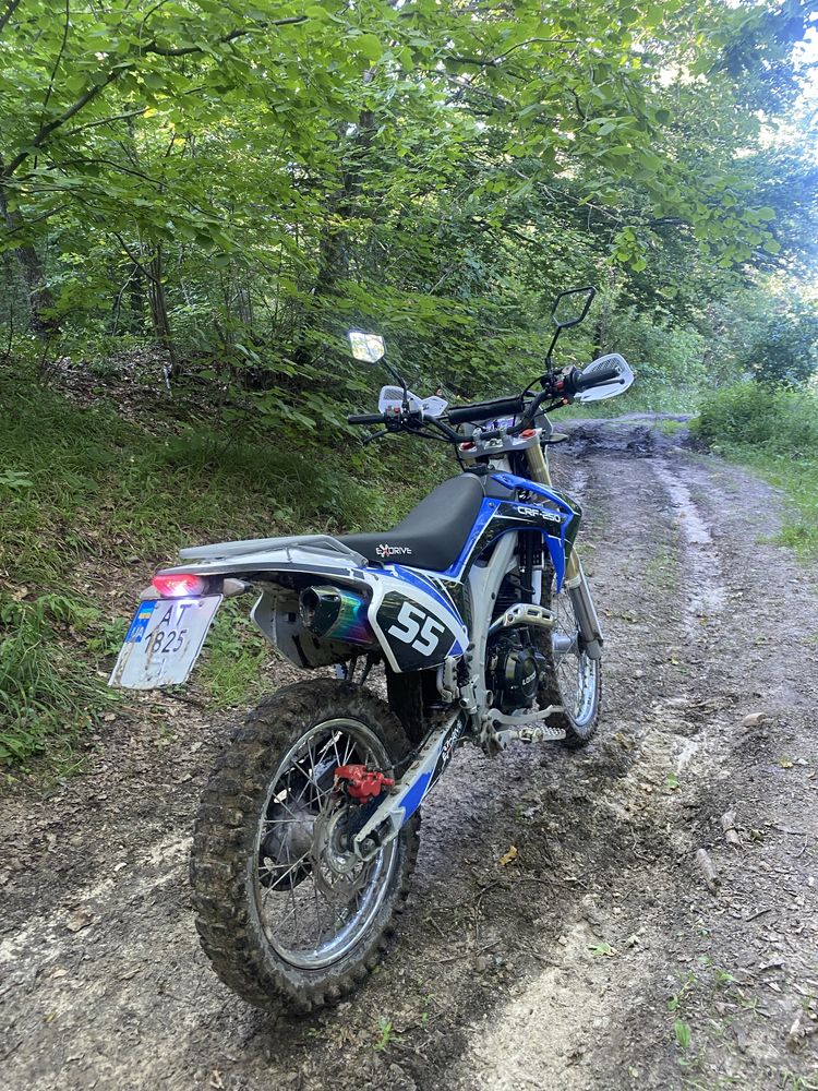 Продам мотоцикл Exdrive crf 250