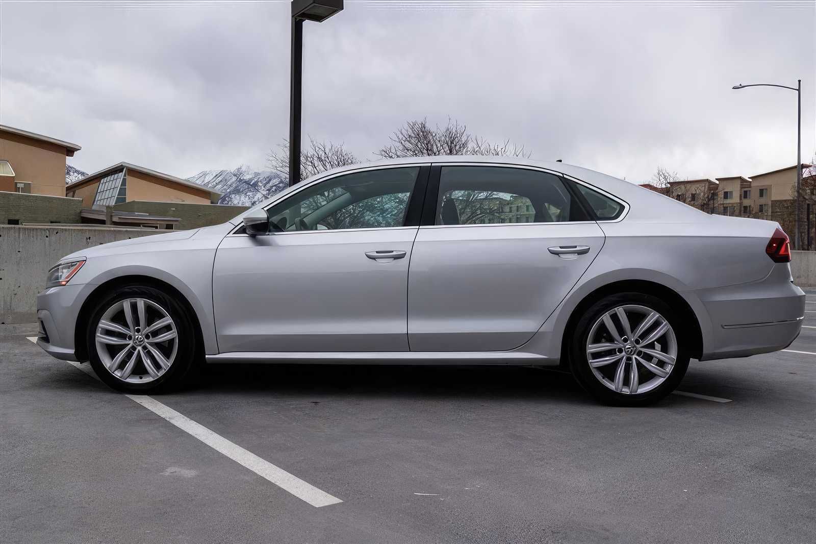 2018 Volkswagen Passat SE