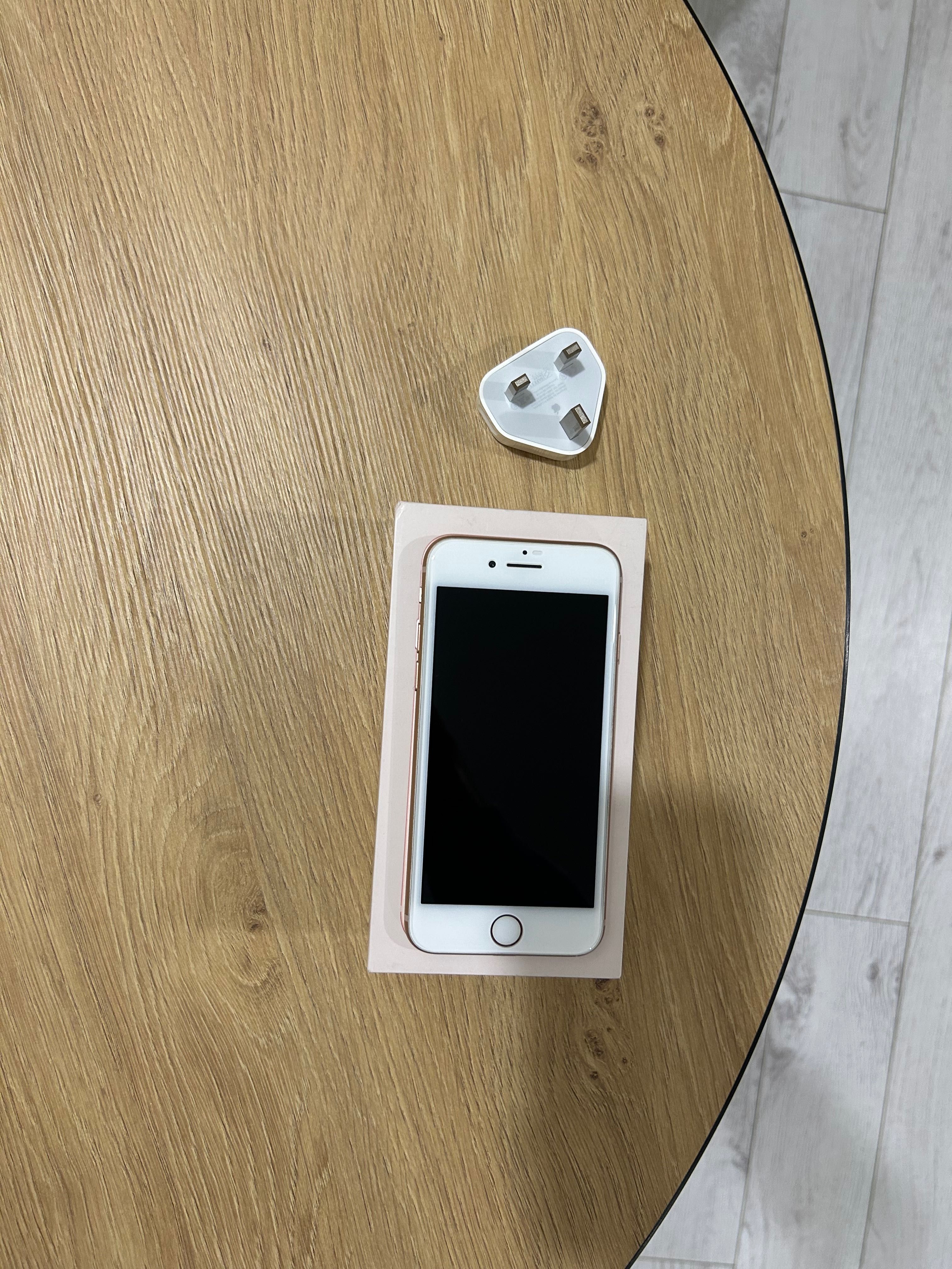 iPhone 8 Gold 64 gb