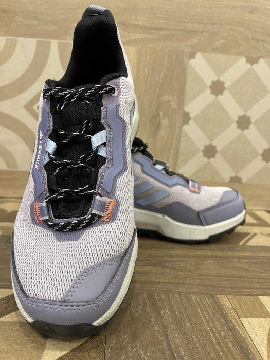 Розпродаж! Нові оригінальні кросівки Adidas Terrex AX4 W (38 2/3)