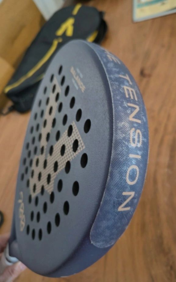 Despachar raquete pala padel volt 700