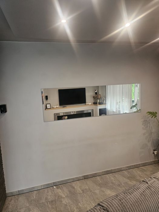 Lustro do zawieszenia  na ścianę.