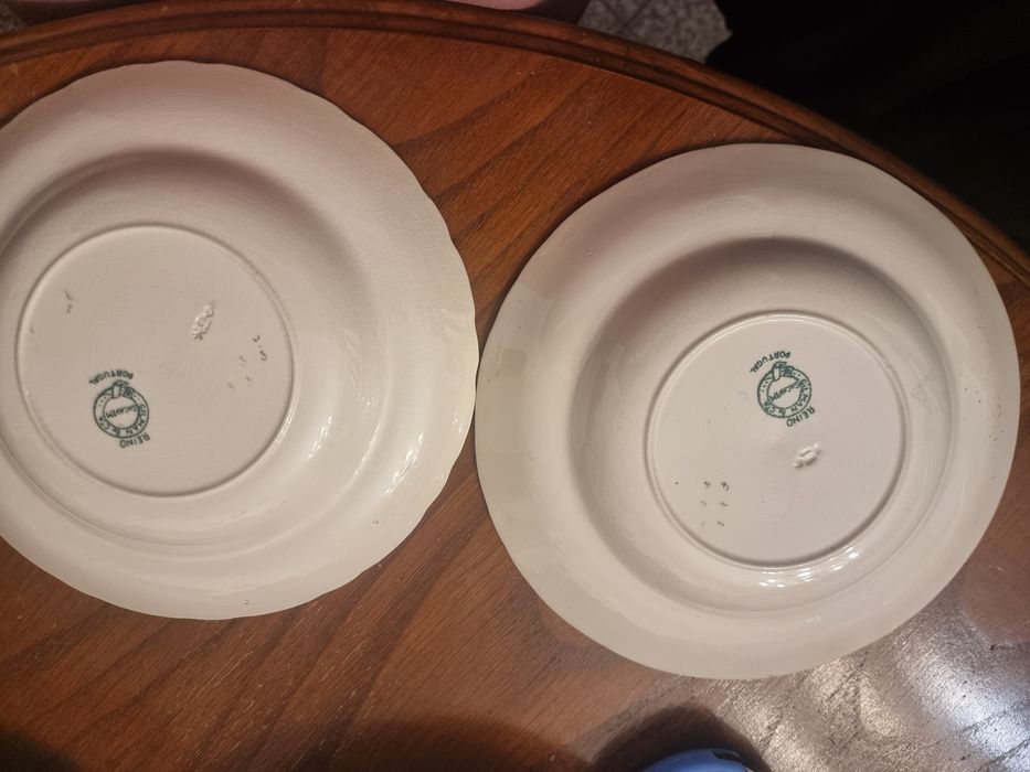 Conjunto de dois pratos antigos de Sacavém - Gilman, Reino