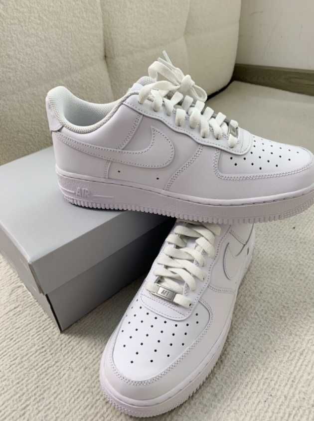 Nike Air Force 1 Low '07 White   EU38-24cm