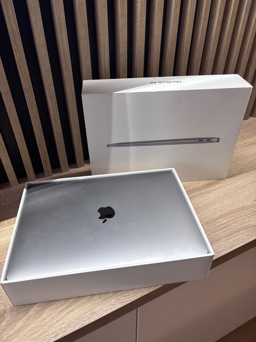 MacBook Air ecrã 13.3" IntelCore i5, 8 RAM, 128 Gb , MacOS Sonoma