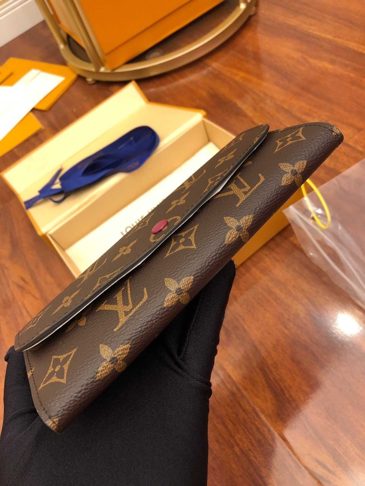 Długi portfel Louis Vuitton