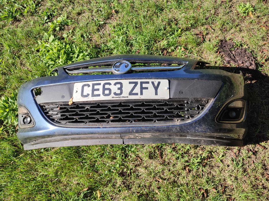 Zderzak przod Opel Astra IV 4 j lift pdc