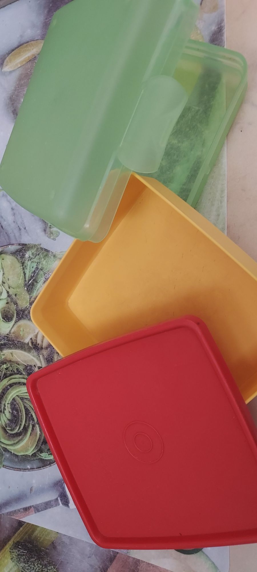 Zestaw 2  Pojemniki Tupperware do przechowywania zywnosci  typu sniad