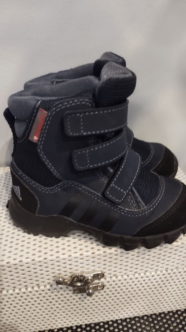 Śniegowce buty Adidas jak nowe rozm 22