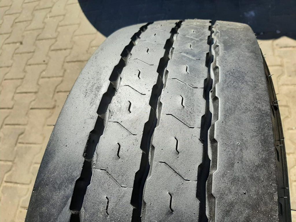 Opona używana ciężarowa 245/70R17.5 GOODYEAR KMAX T 450zł C2476